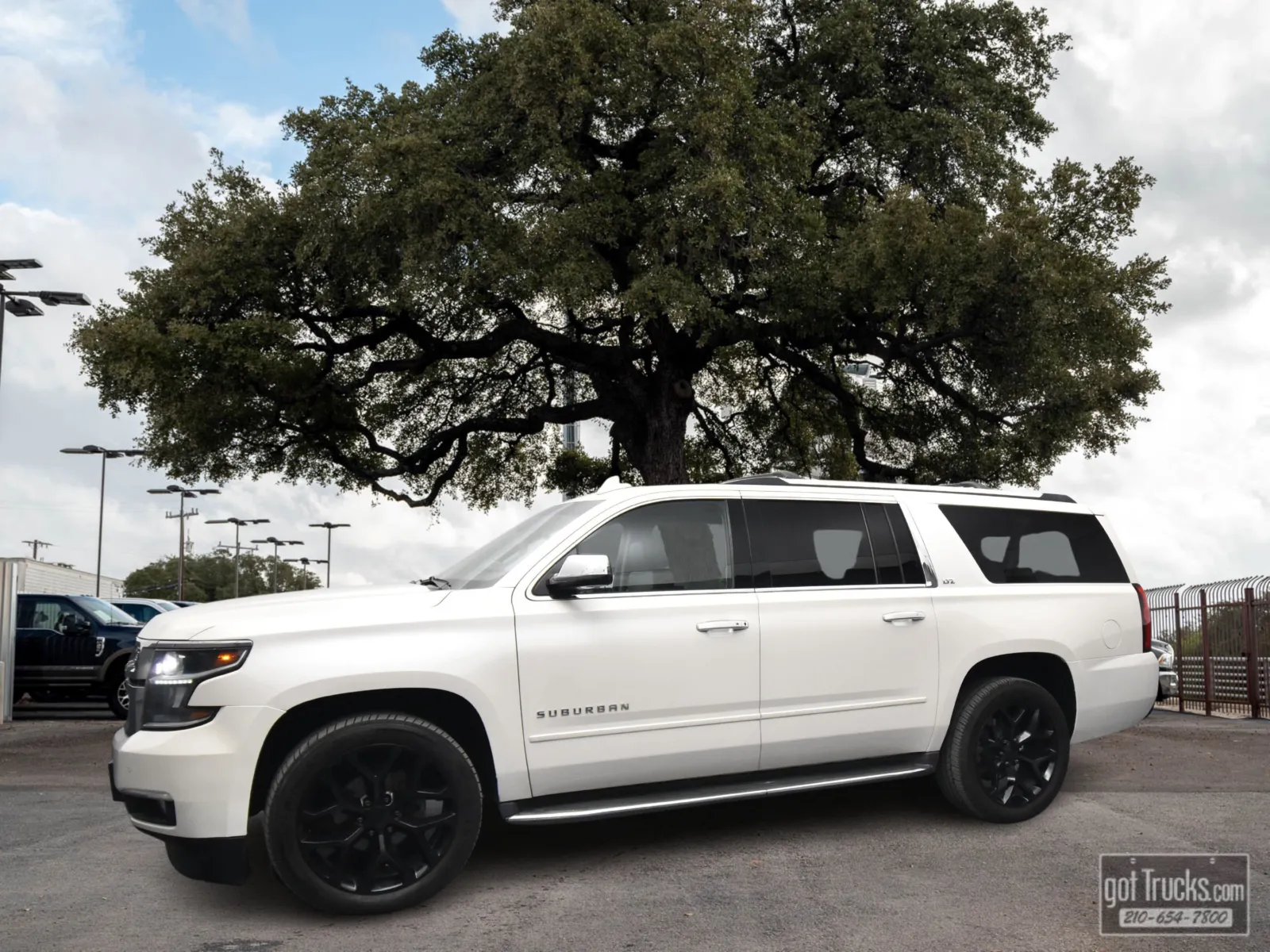 White 2015 Chevrolet Suburban LTZ for sale in San Antonio, TX