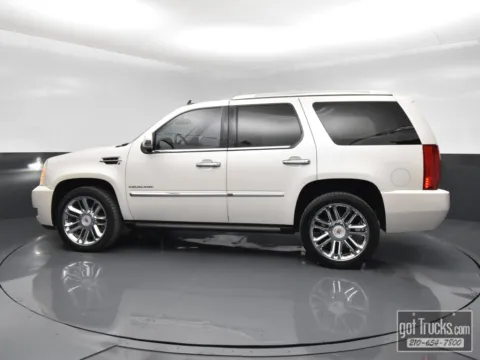 Another view of 2014 Cadillac Escalade Platinum for sale in San Antonio, TX at got Trucks?