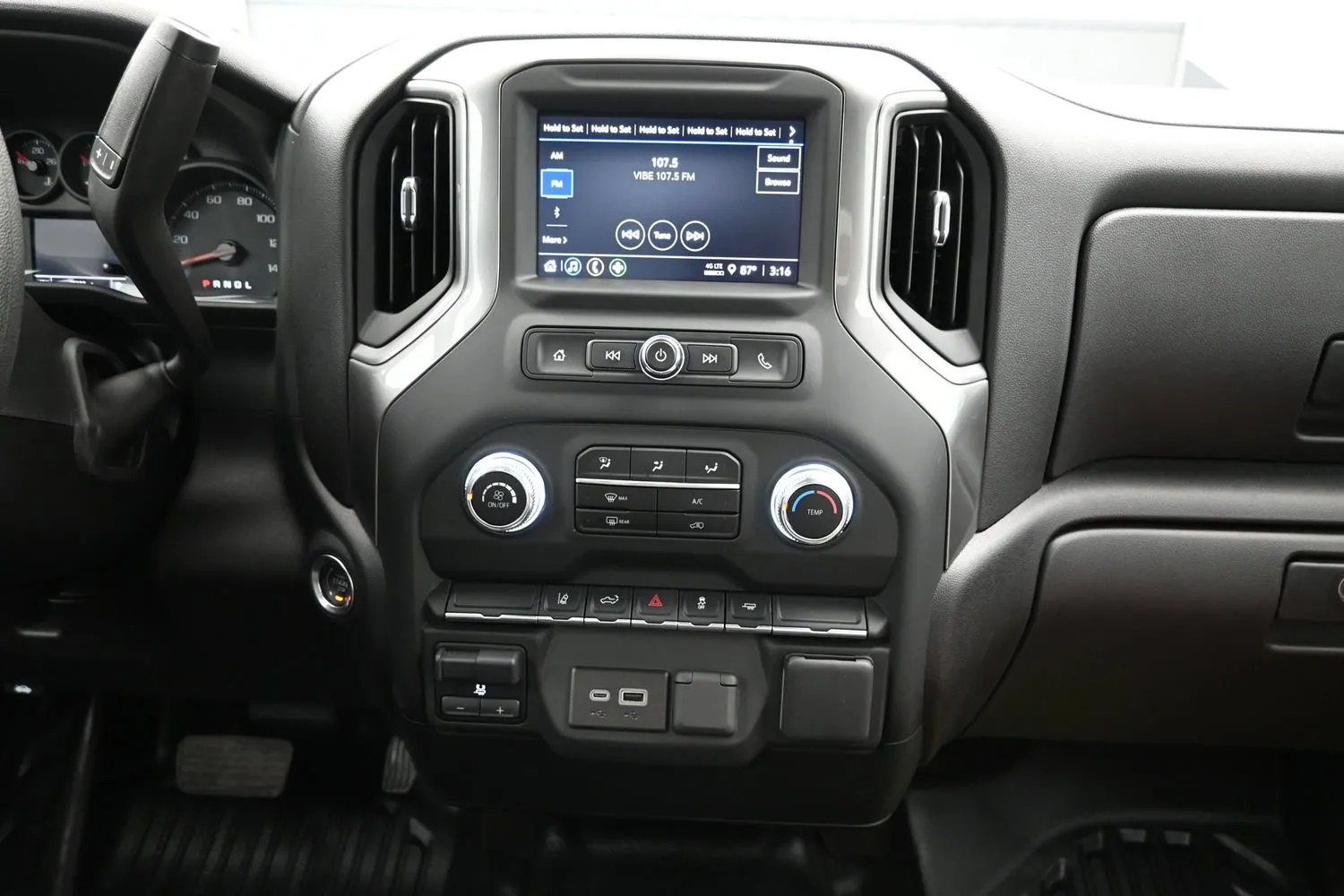 2024 GMC Sierra 2500HD Pro - Photo 14