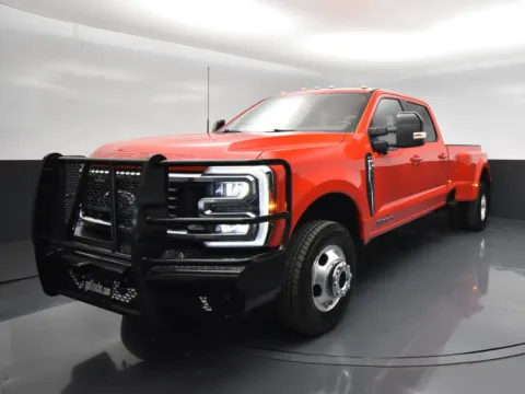 Photos of 2024 Ford Super Duty F-350 DRW LARIAT for sale in San Antonio, TX at got Trucks?