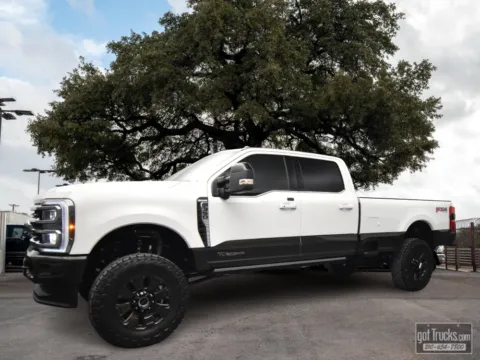 White 2025 Ford Super Duty F-350 SRW King Ranch for sale in San Antonio, TX