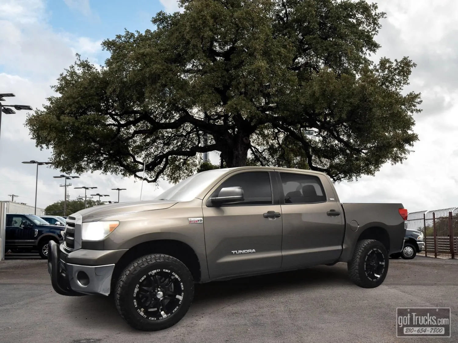 Green 2010 Toyota Tundra Crew for sale in San Antonio, TX