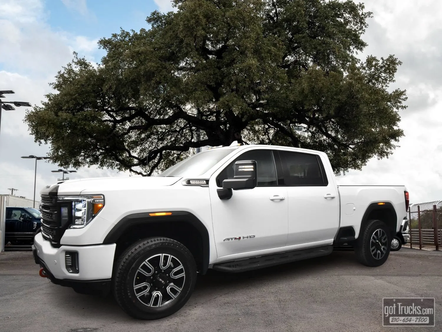 White 2022 GMC Sierra 2500 HD AT4 for sale in San Antonio, TX