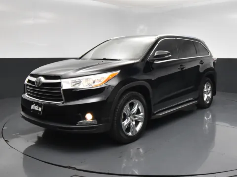 Photos of 2015 Toyota Highlander Limited Platinum for sale in San Antonio, TX at got Trucks?