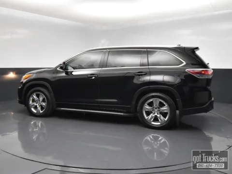Another view of 2015 Toyota Highlander Limited Platinum for sale in San Antonio, TX at got Trucks?