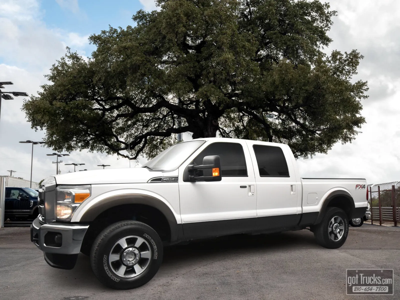 White 2015 Ford Super Duty F-250 SRW Lariat for sale in San Antonio, TX
