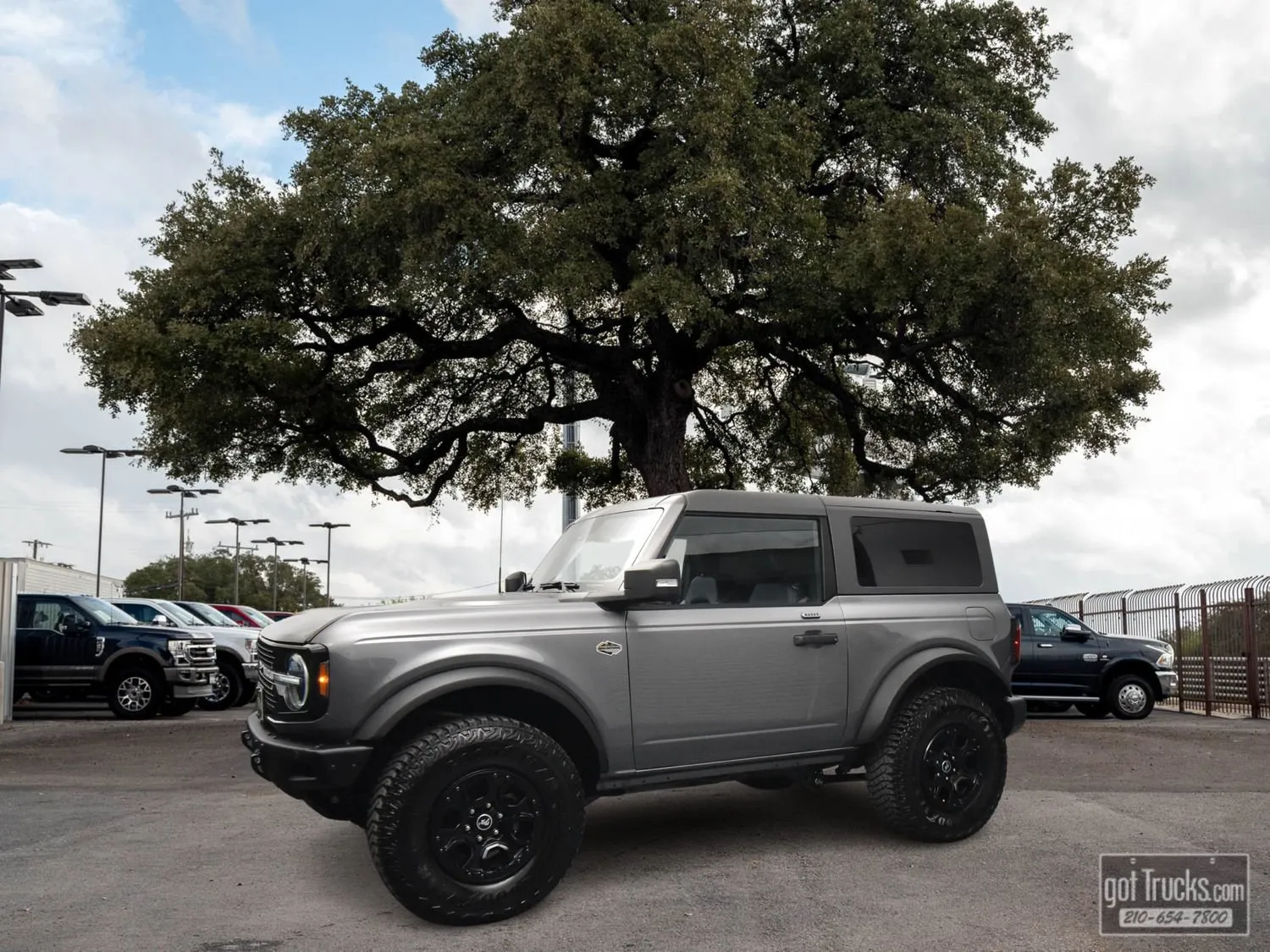 Gray 2023 Ford Bronco Wildtrak for sale in San Antonio, TX
