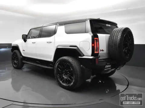 More photos of 2025 GMC HUMMER EV SUV 2X at got Trucks?, TX
