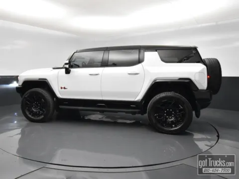 Another view of 2025 GMC HUMMER EV SUV 2X for sale in San Antonio, TX at got Trucks?
