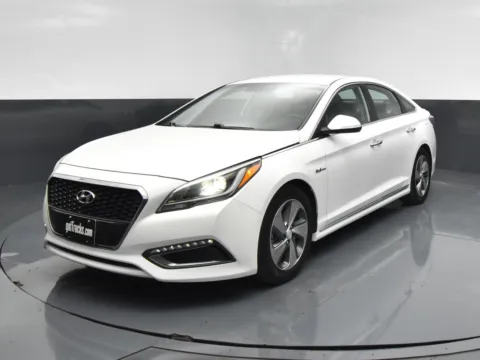 Photos of 2016 Hyundai Sonata Hybrid Limited for sale in San Antonio, TX at got Trucks?