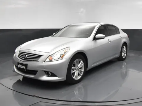 Photos of 2015 INFINITI Q40 Sedan for sale in San Antonio, TX at got Trucks?