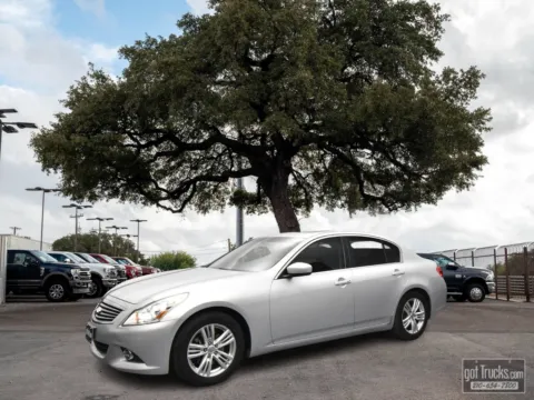 Silver 2015 INFINITI Q40 Sedan for sale in San Antonio, TX