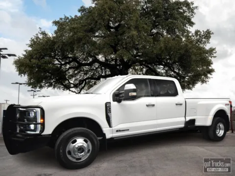 White 2024 Ford Super Duty F-350 DRW LARIAT for sale in San Antonio, TX
