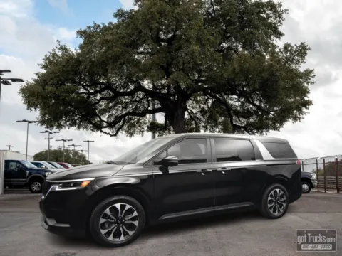 Black 2022 Kia Carnival EX for sale in San Antonio, TX