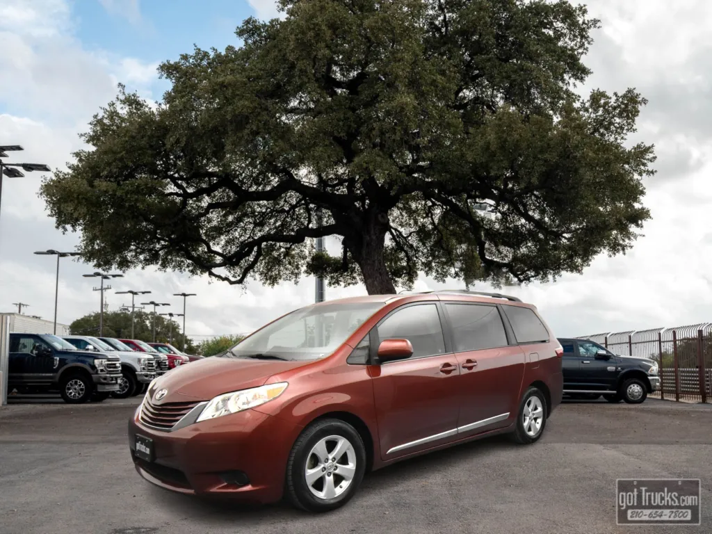 2015 Toyota Sienna LE AAS for sale in San Antonio, TX