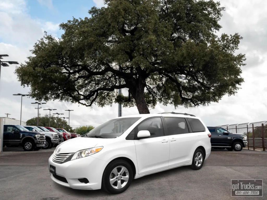 2017 Toyota Sienna LE Auto Access Seat for sale in San Antonio, TX