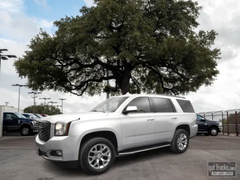 Silver 2018 GMC Yukon SLT for sale in San Antonio, TX