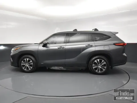 Another view of 2020 Toyota Highlander Hybrid XLE for sale in San Antonio, TX at Trucks in Texas