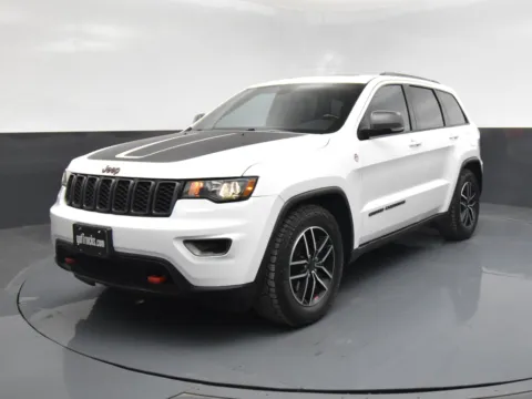 Photos of 2020 Jeep Grand Cherokee Trailhawk for sale in San Antonio, TX at Trucks in Texas