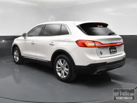 More photos of 2017 Lincoln MKX Premiere at Trucks in Texas, TX
