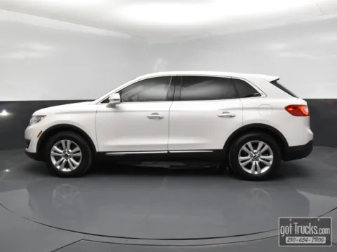 Another view of 2017 Lincoln MKX Premiere for sale in San Antonio, TX at Trucks in Texas