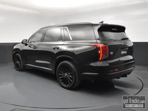 More photos of 2025 Hyundai Palisade Calligraphy Night Edition at Trucks in Texas, TX