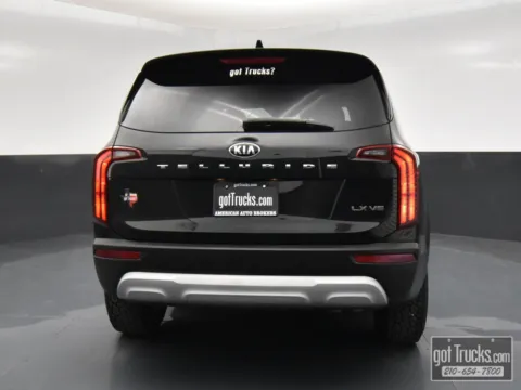 More photos of 2020 Kia Telluride LX at Trucks in Texas, TX