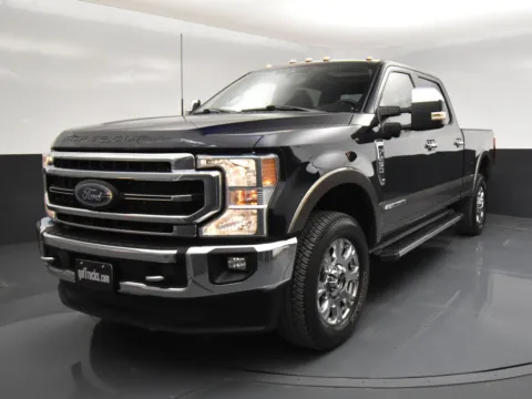 Photos of 2021 Ford Super Duty F-250 SRW LARIAT for sale in San Antonio, TX at Trucks in Texas