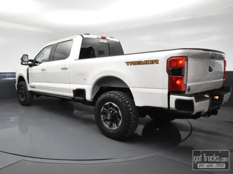 More photos of 2023 Ford Super Duty F-250 SRW LARIAT at Trucks in Texas, TX