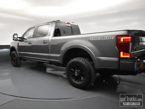 More photos of 2022 Ford Super Duty F-250 SRW LARIAT at Trucks in Texas, TX