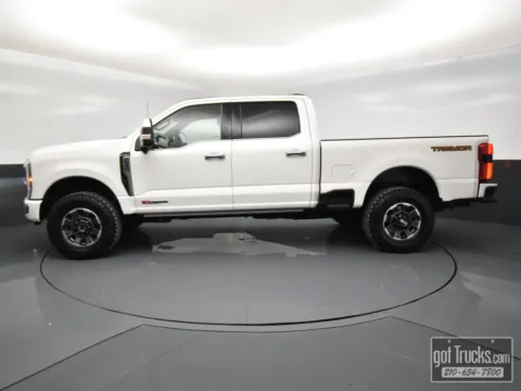 Another view of 2024 Ford Super Duty F-250 SRW Platinum for sale in San Antonio, TX at Trucks in Texas