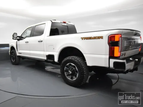 More photos of 2024 Ford Super Duty F-250 SRW Platinum at Trucks in Texas, TX