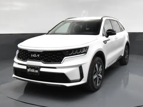 Photos of 2022 Kia Sorento S for sale in San Antonio, TX at Trucks in Texas