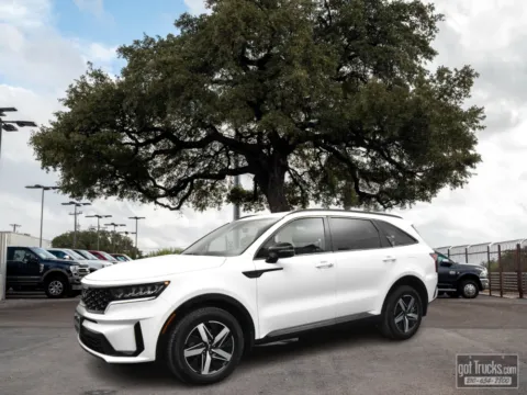 White 2022 Kia Sorento S for sale in San Antonio, TX