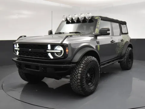 Photos of 2022 Ford Bronco Badlands for sale in San Antonio, TX at Trucks in Texas