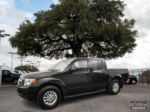 Black 2019 Nissan Frontier SV for sale in San Antonio, TX