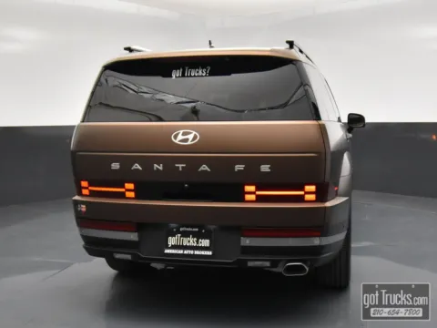 More photos of 2024 Hyundai Santa Fe Limited at Trucks in Texas, TX