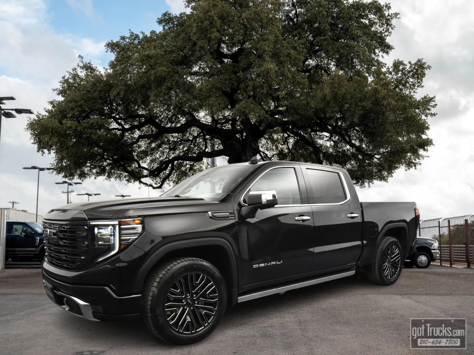 Black 2022 GMC Sierra 1500 Denali Ultimate for sale in San Antonio, TX