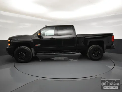 Another view of 2019 Chevrolet Silverado 2500HD LTZ for sale in San Antonio, TX at got Trucks?