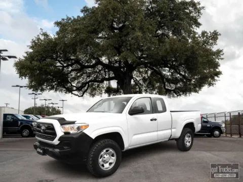 White 2017 Toyota Tacoma SR5 for sale in San Antonio, TX