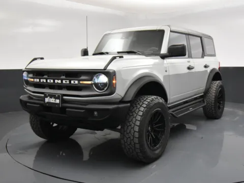 Photos of 2023 Ford Bronco Big Bend for sale in San Antonio, TX at got Trucks?