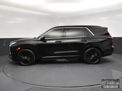 Another view of 2024 Hyundai Palisade Calligraphy Night Edition for sale in San Antonio, TX at got Trucks?