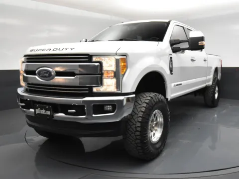Photos of 2017 Ford Super Duty F-250 SRW Lariat for sale in San Antonio, TX at got Trucks?