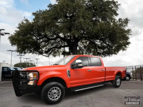 Red 2022 Ford Super Duty F-350 SRW XLT for sale in San Antonio, TX