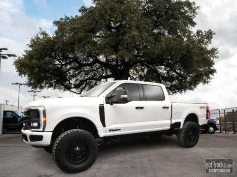 White 2023 Ford Super Duty F-250 SRW Platinum for sale in San Antonio, TX