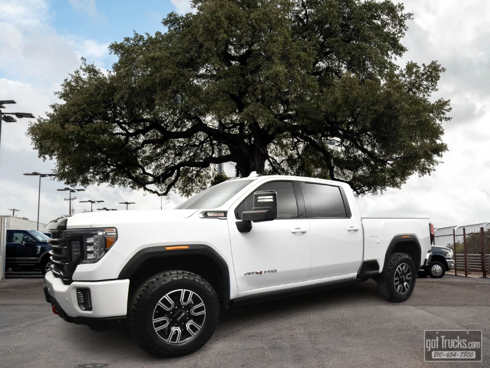 White 2022 GMC Sierra 2500HD AT4 for sale in San Antonio, TX