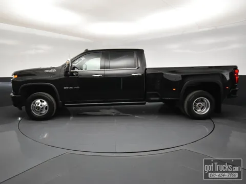 Another view of 2022 Chevrolet Silverado 3500HD High Country for sale in San Antonio, TX at got Trucks?