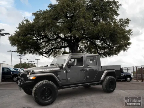 Gray 2022 Jeep Gladiator Texas Trail for sale in San Antonio, TX