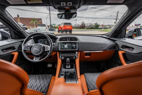 Photos of 2020 Jaguar F-PACE SVR for sale in Evansville, IN at Lux Motors