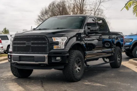 More photos of 2017 Ford F-150 XLT at Lux Motors, IN